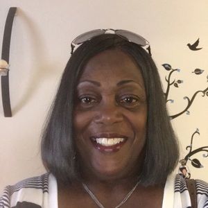 Meet your Posher, Sharon